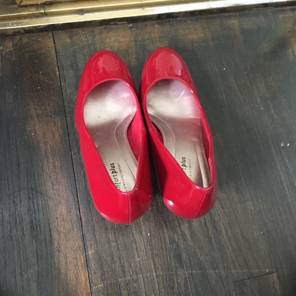 Red Work Heels - Picture 2 of 3